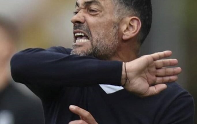 Sérgio Conceição aponta o dedo ao principal culpado pela ida de Moutinho para Braga