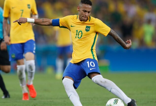 Time de Benzema na Arábia anuncia a chegada de mais um brasileiro