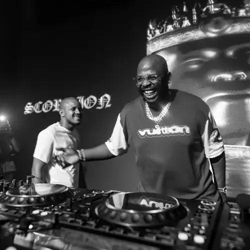 DJ Maphorisa & Kabza De Small – Piano People In The Park (Amapiano Mix)